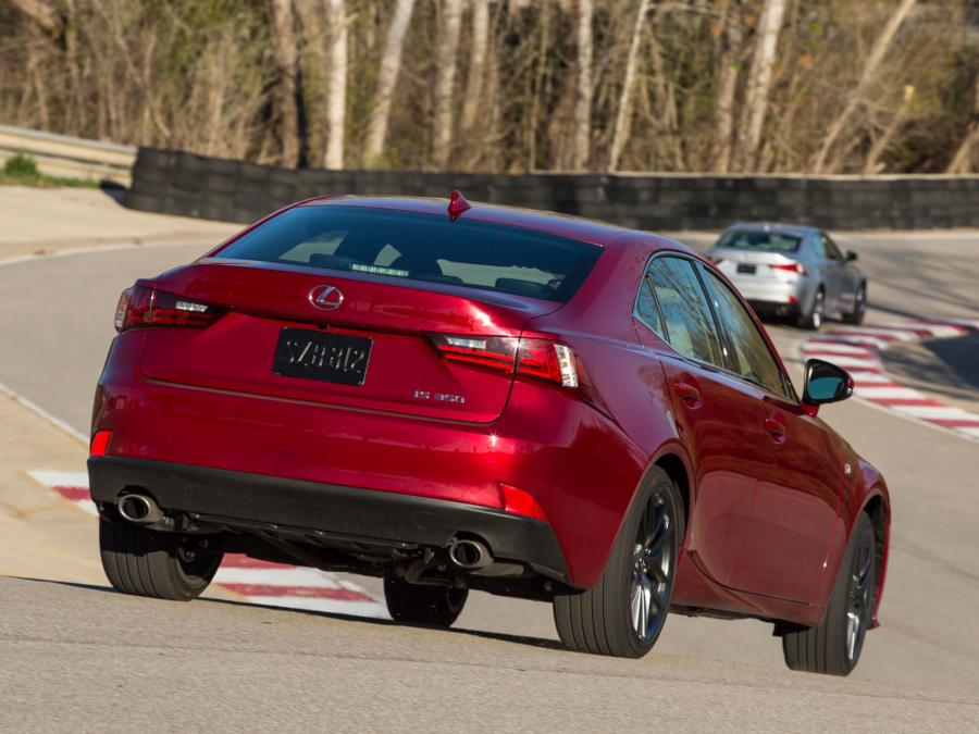  Lexus IS350 F-Sport 2013 года  (фото 12 из 19)